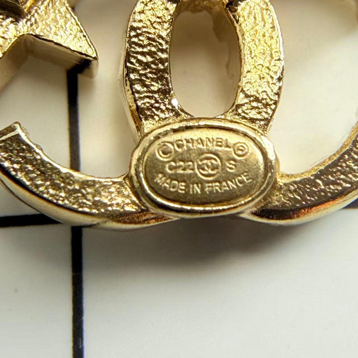 Chanel - Other - Gold-tone metal with crystal embellishments - Gold