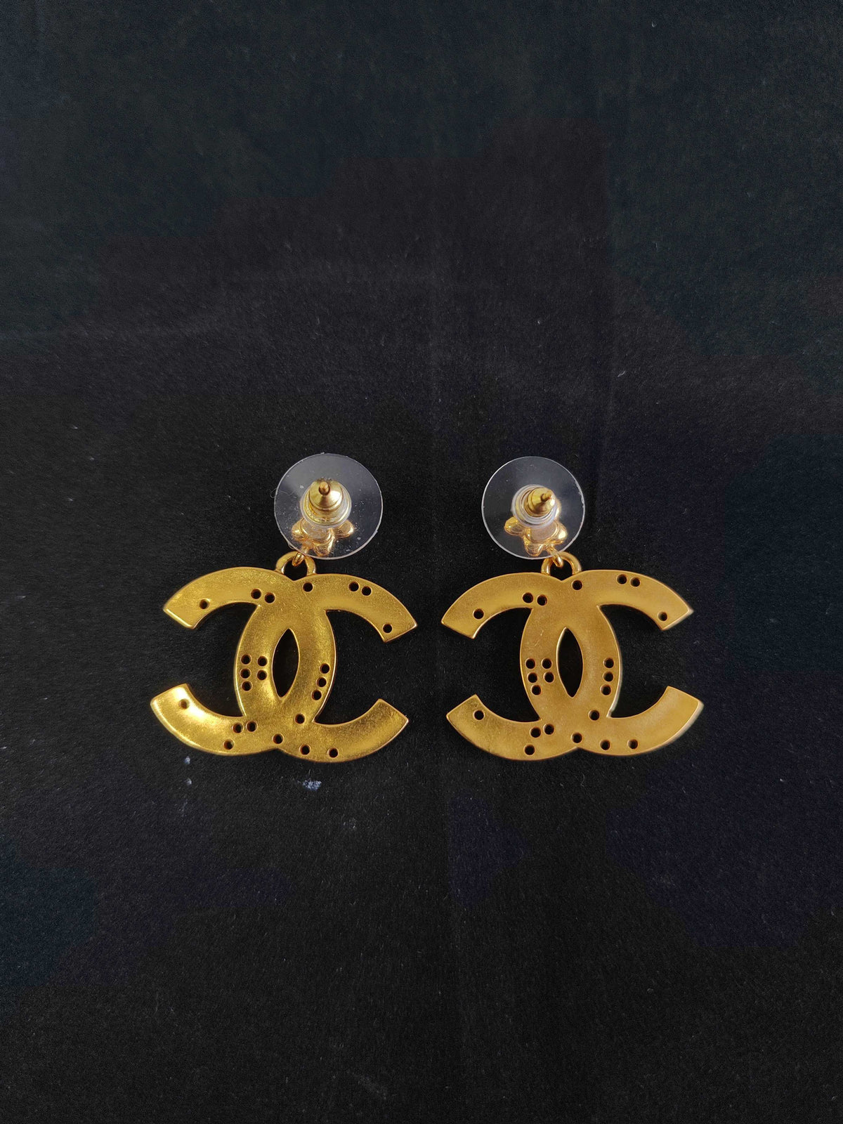 Chanel - Other - Gold-tone metal with crystal embellishments - Gold
