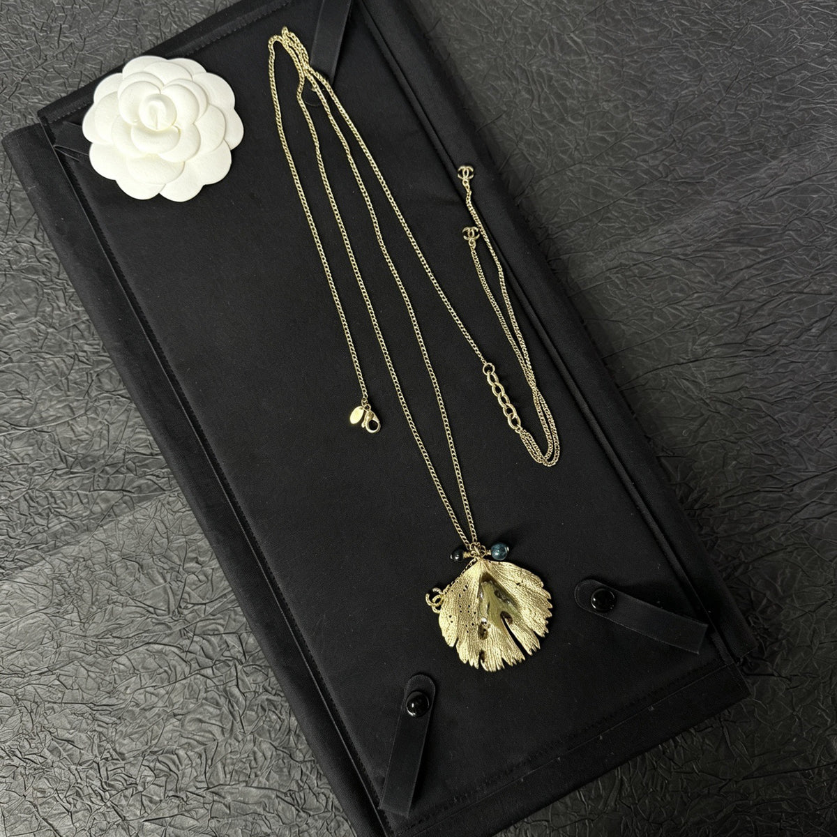 Chanel - Other - Gold-tone metal with dark and blue decorative beads; exact composition unspecified. - Gold - (92+18 cm)