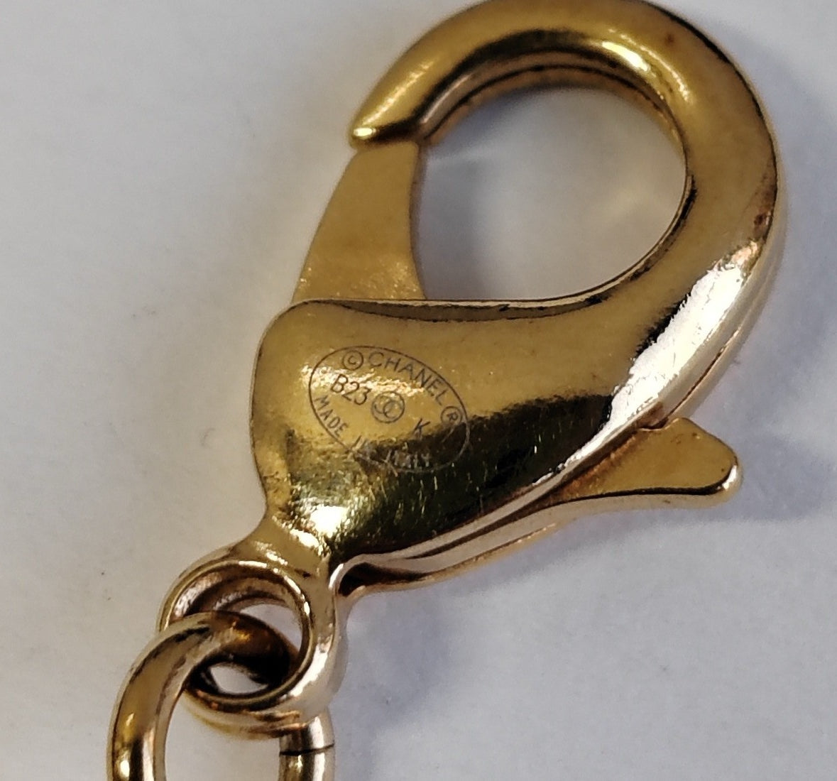 Chanel - Other - Gold-tone metal with faux pearl beads. - Multicolour