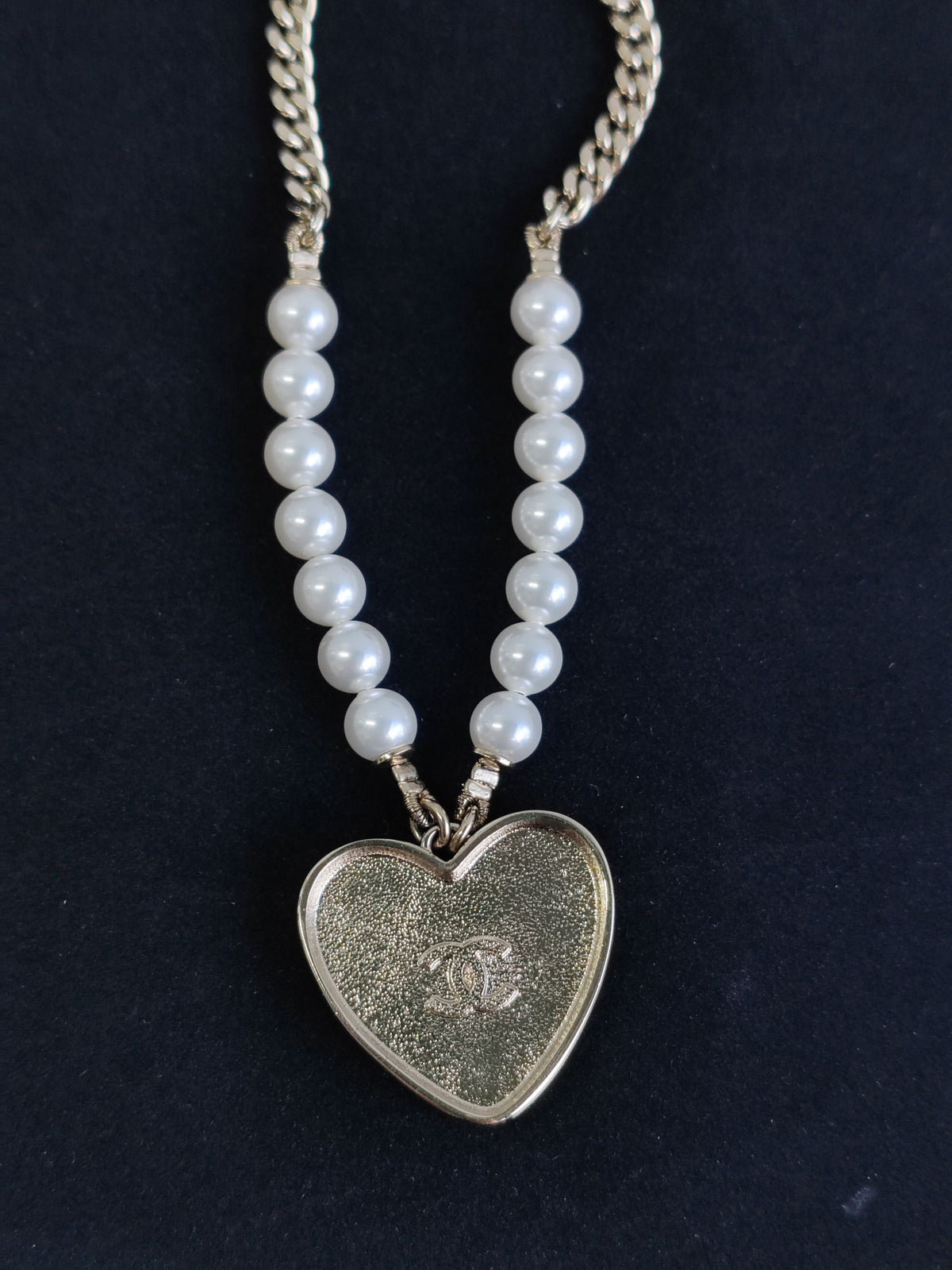 Chanel - Other - Gold-tone metal with faux pearl beads, pink enamel and crystal-set detailing. - Multicolour