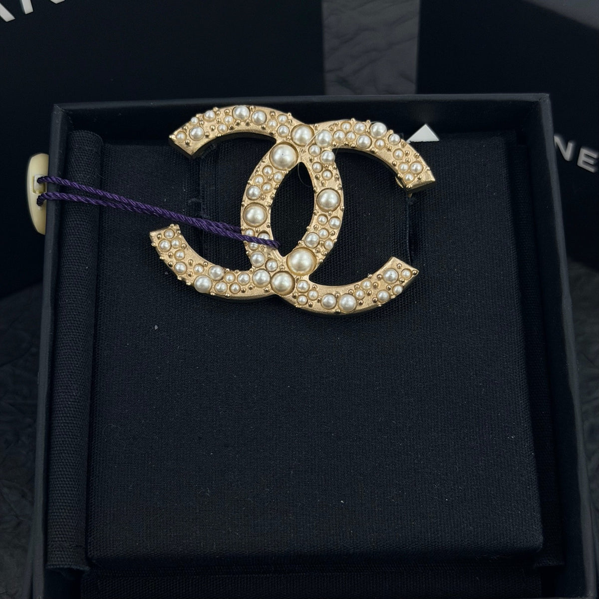 Chanel - Other - Gold-tone metal with faux pearl embellishments - Gold