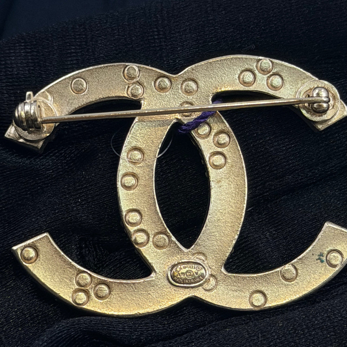 Chanel - Other - Gold-tone metal with faux pearl embellishments - Gold