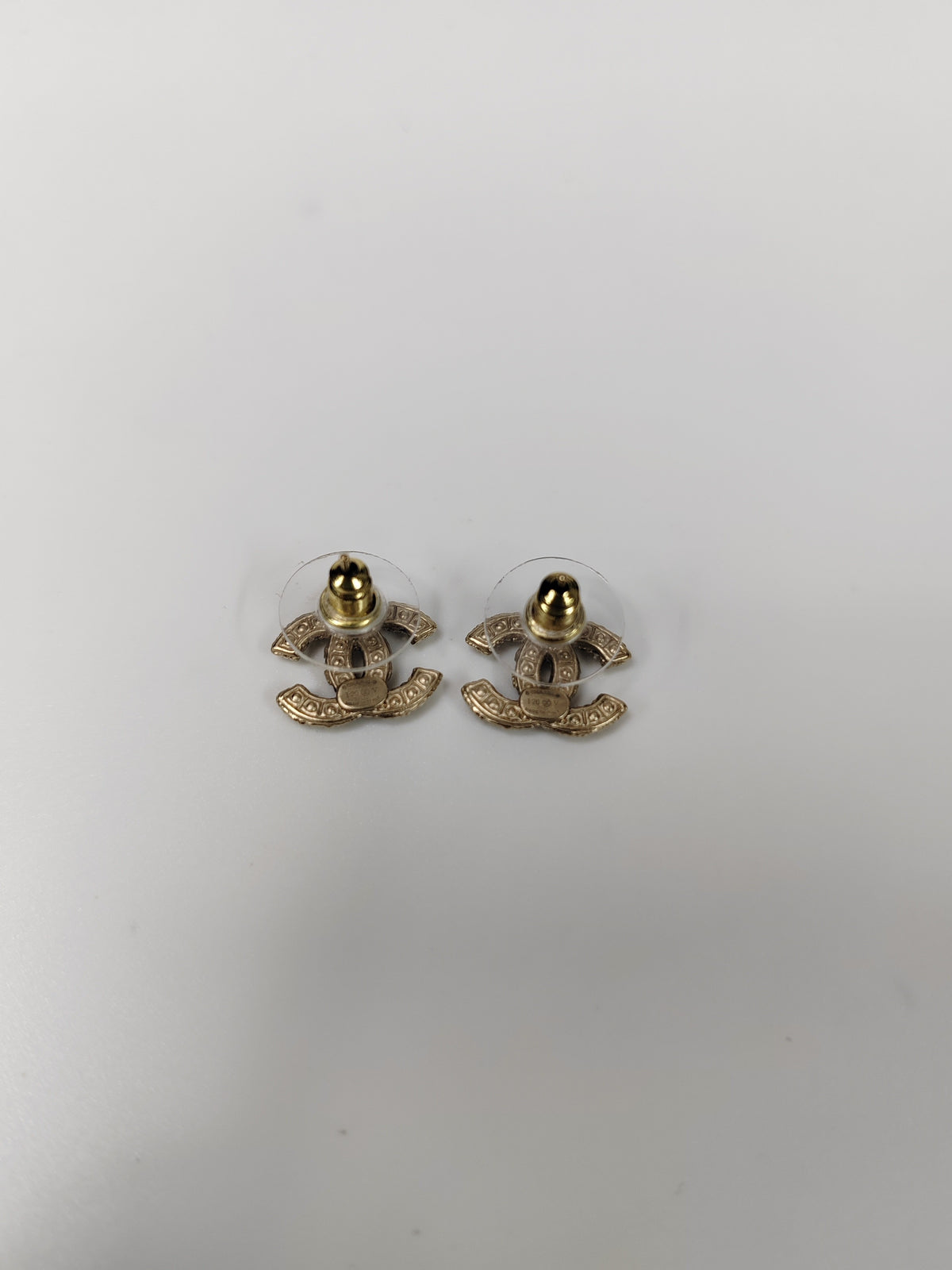 Chanel - Other - Gold-tone metal with faux pearls - Gold
