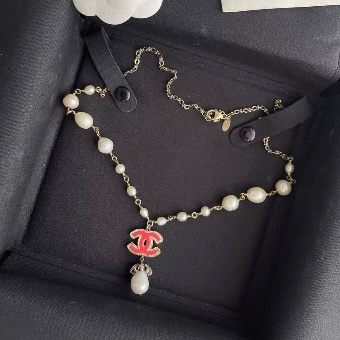 Chanel - Other - Gold-tone metal with faux pearls, red enamel and crystal embellishments - Multicolour
