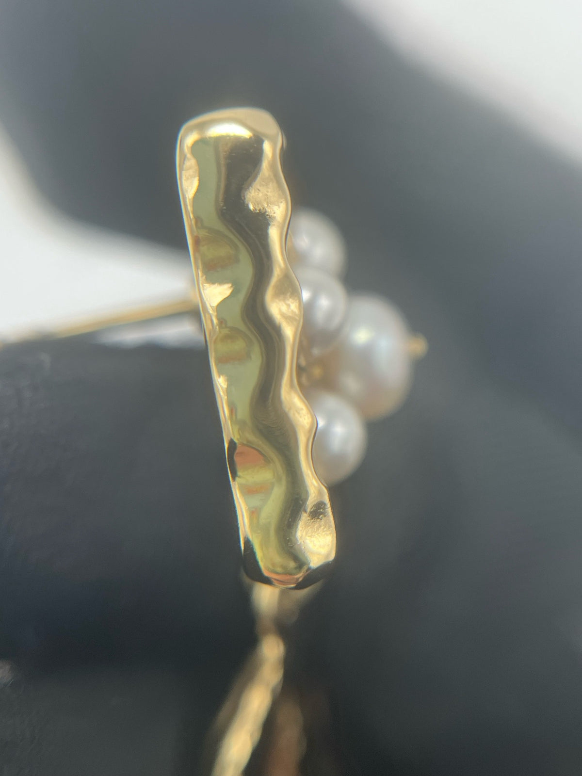 Chanel - Other - Gold-tone metal with glass and imitation pearls. - Gold - (One size)
