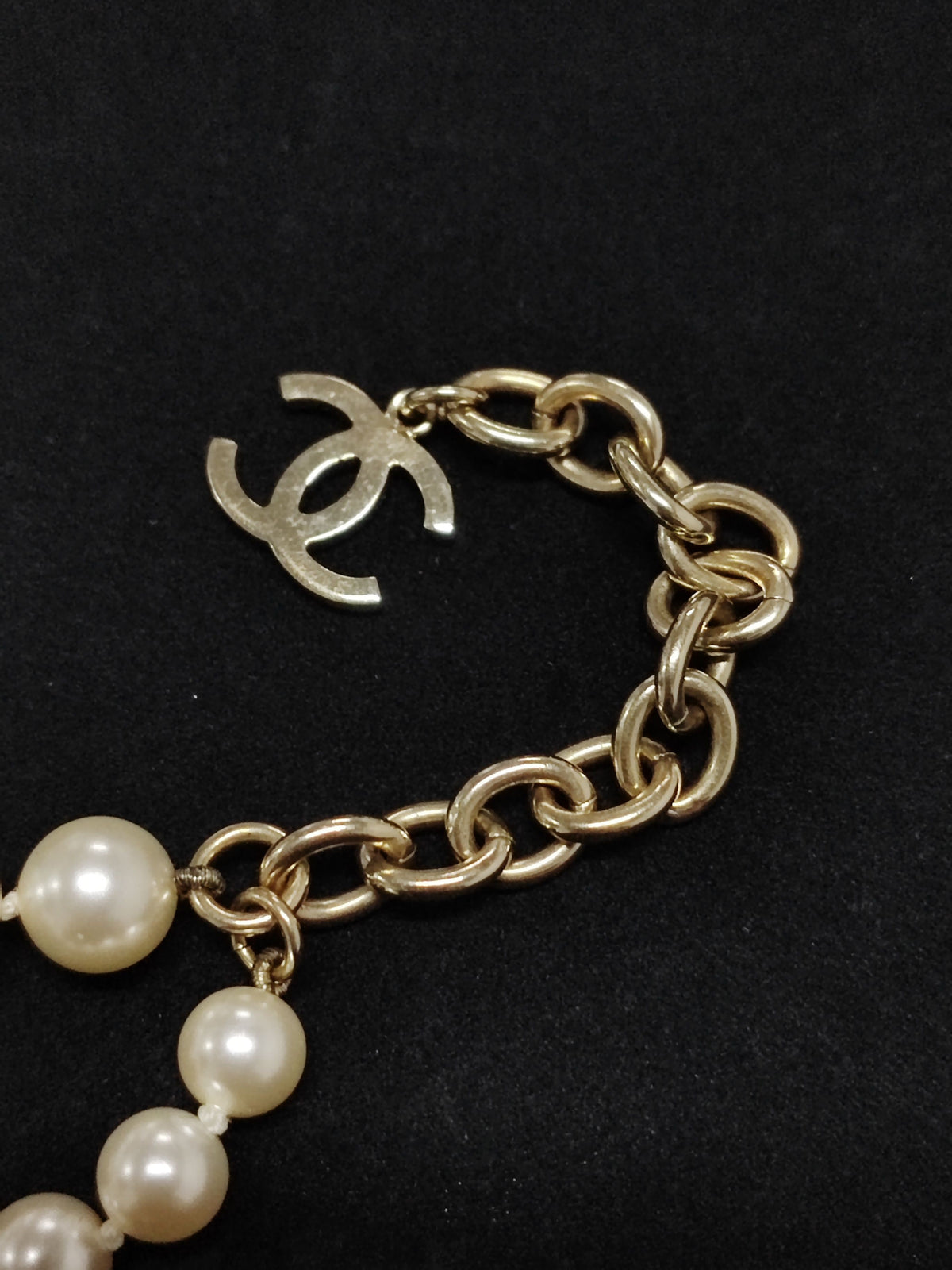 Chanel - Other - Gold-tone metal with glass crystals and imitation pearls - White