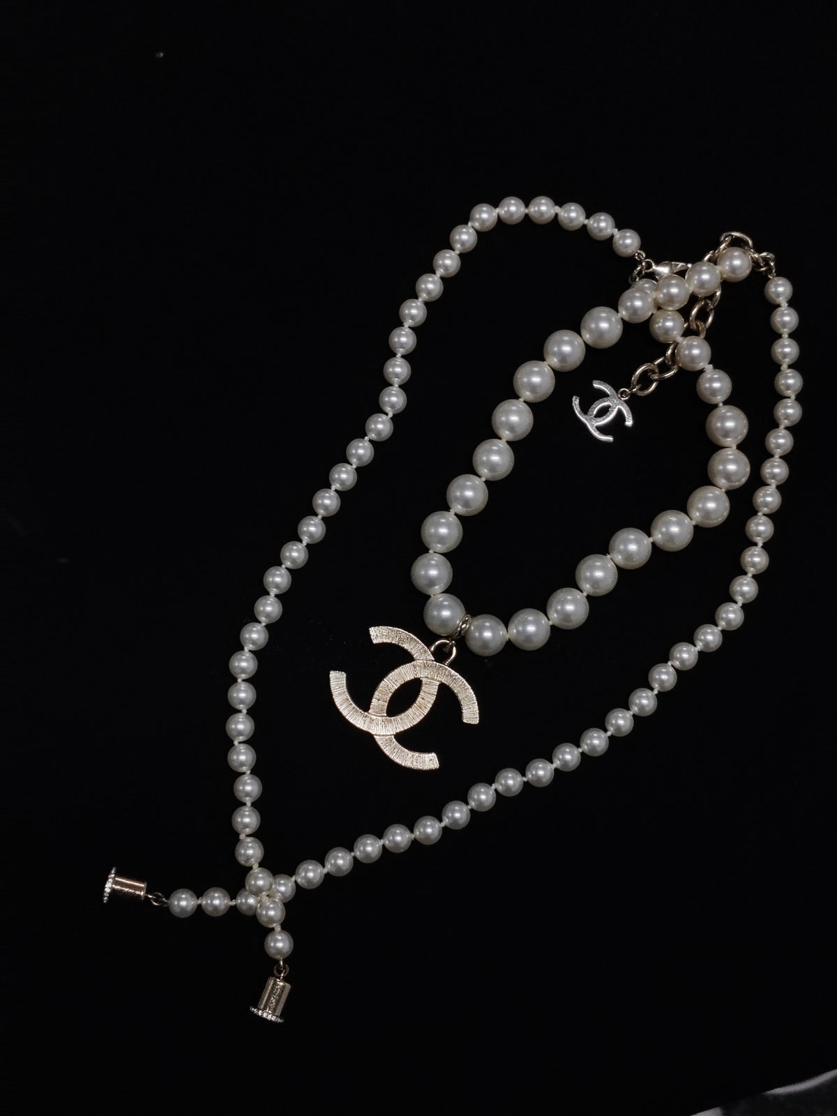 Chanel - Other - Gold-tone metal with glass crystals and imitation pearls - White