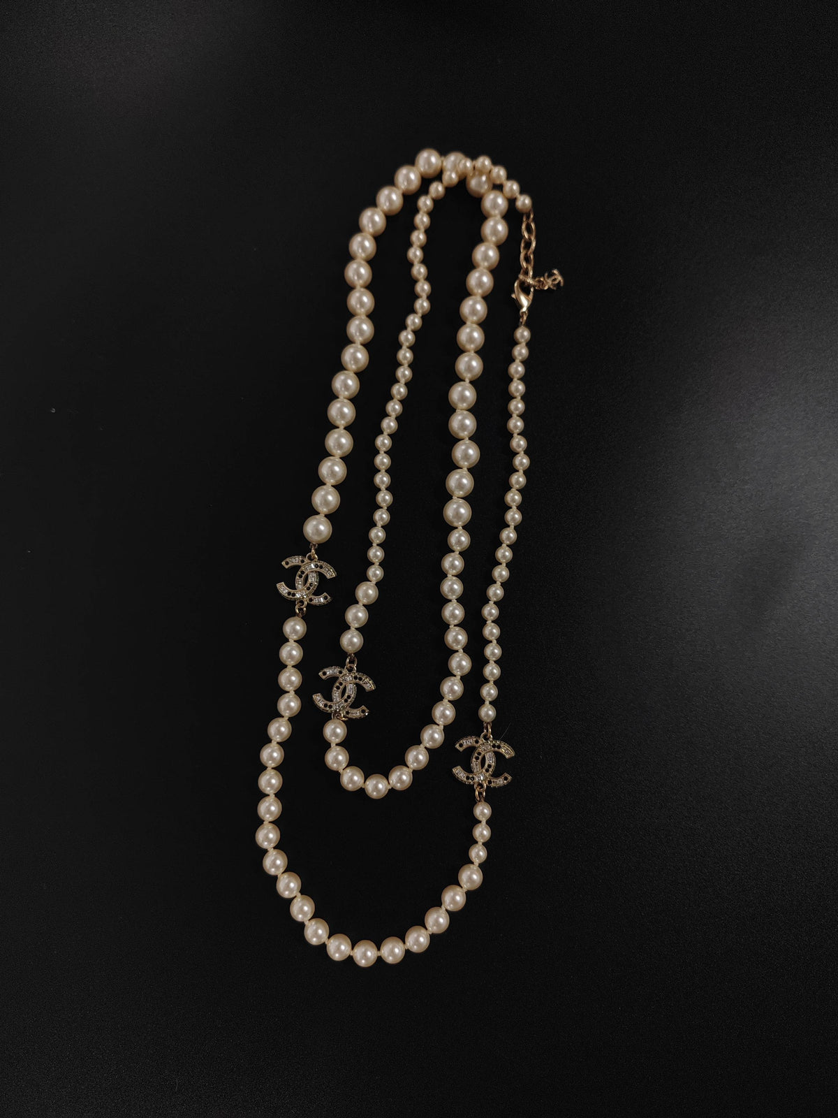 Chanel - Other - Gold-tone metal with glass faux pearls and rhinestone embellishments. - Multicolour