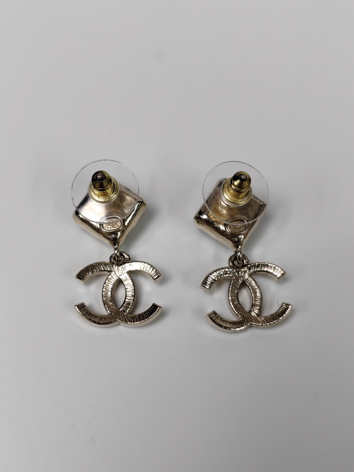 Chanel - Other - Gold-tone metal with glass rhinestones and faceted glass stones. - Multicolour