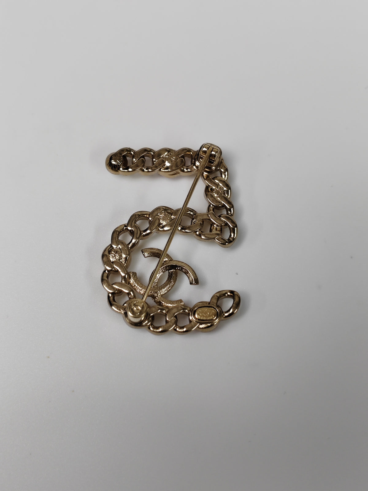 Chanel - Other - Gold-tone metal with glass rhinestones and imitation pearls - Multicolour