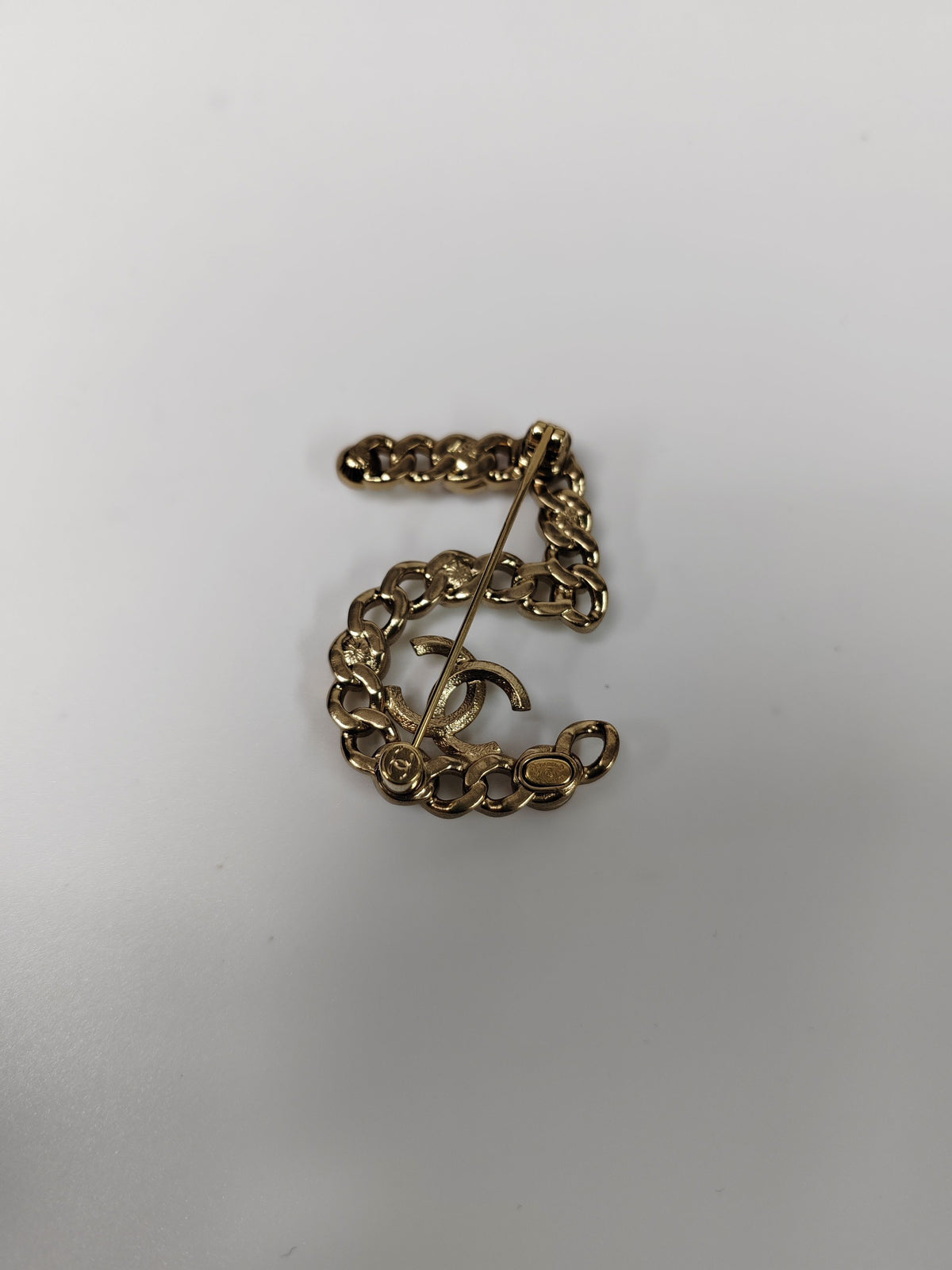 Chanel - Other - Gold-tone metal with glass rhinestones and imitation pearls - Multicolour