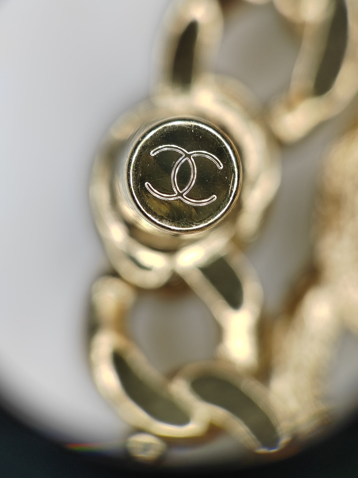 Chanel - Other - Gold-tone metal with glass rhinestones and imitation pearls - Multicolour