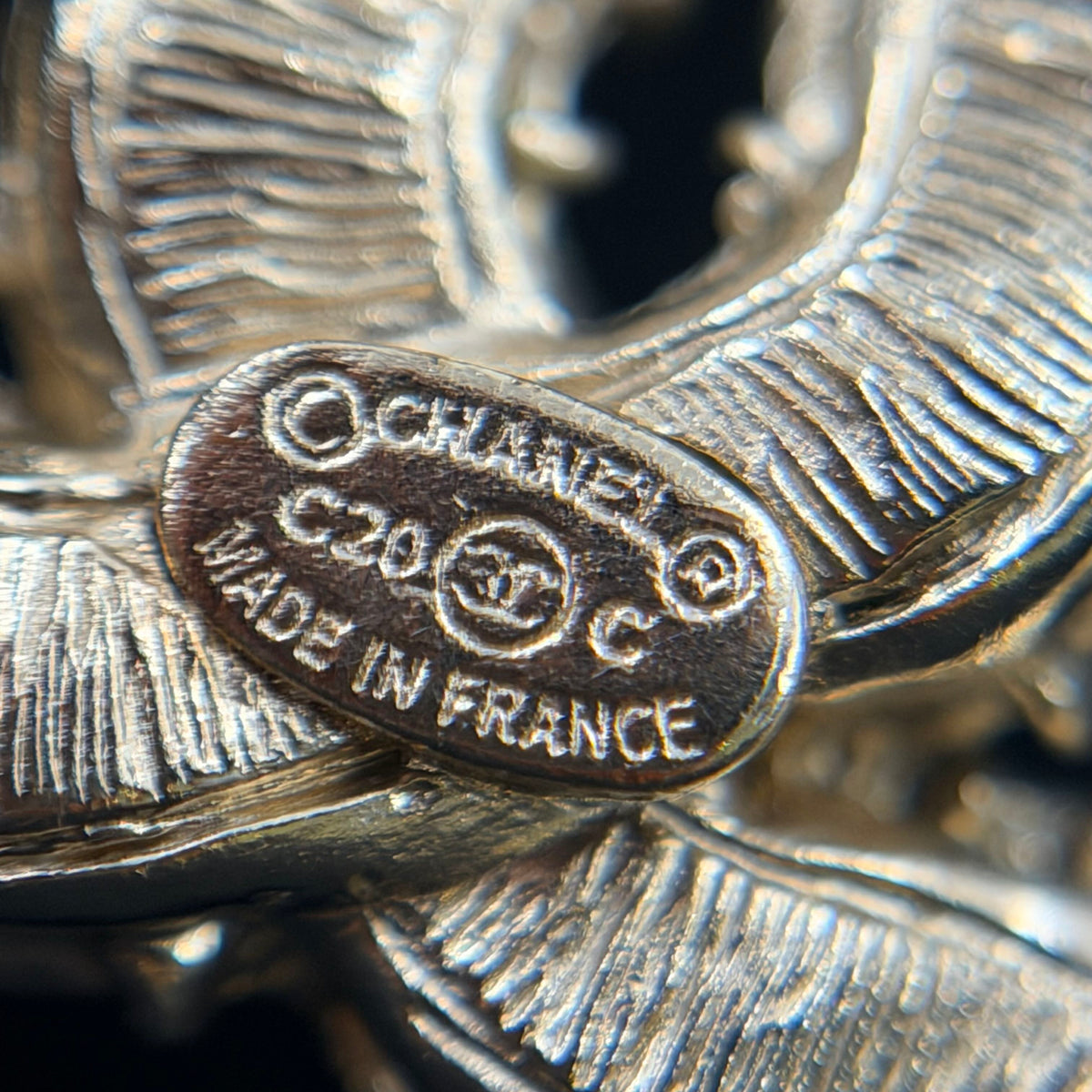 Chanel - Other - Gold-tone metal with glass rhinestones - Gold