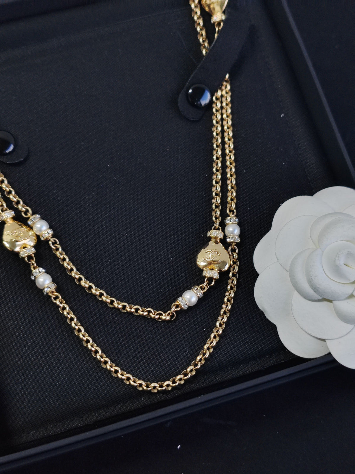 Chanel - Other - Gold-tone metal with imitation pearl and crystal accents - Gold