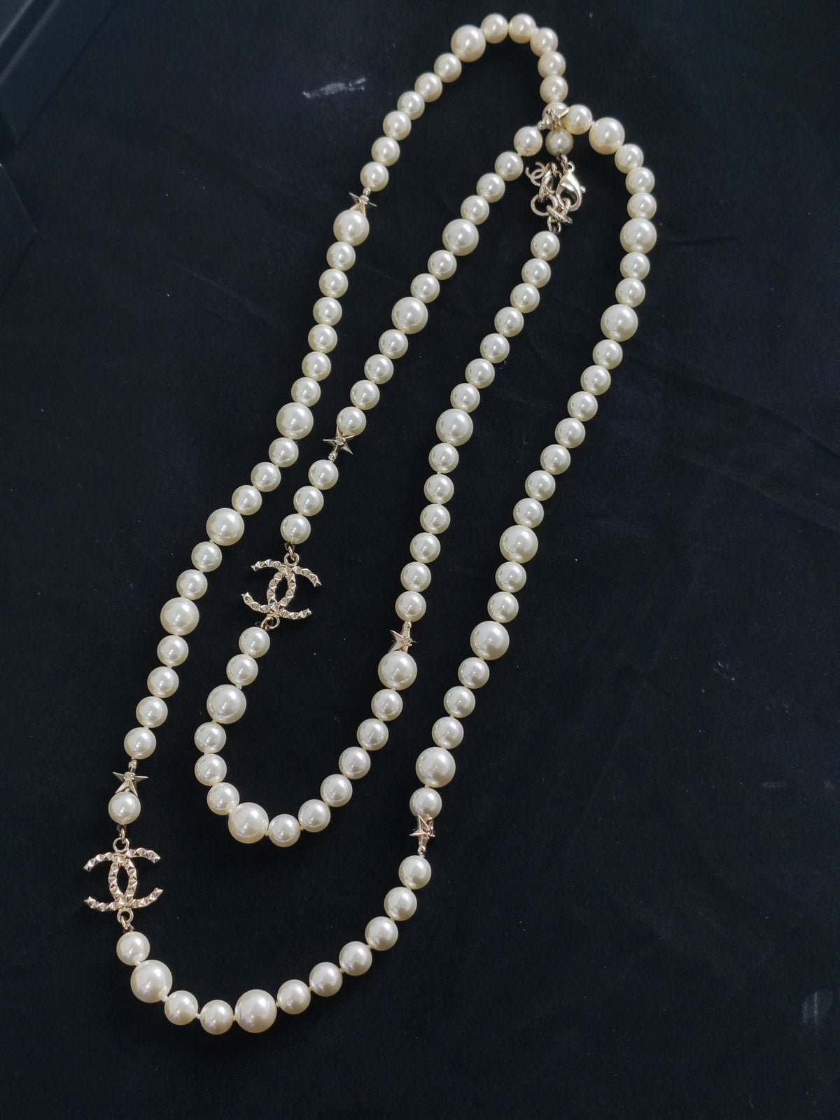 Chanel - Other - Gold-tone metal with imitation pearl beads. - Multicolour