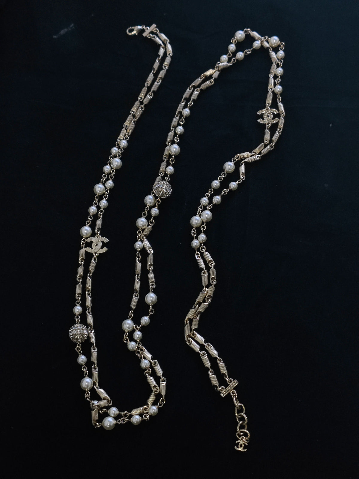 Chanel - Other - Gold-tone metal with imitation pearls and crystal embellishments - Gold