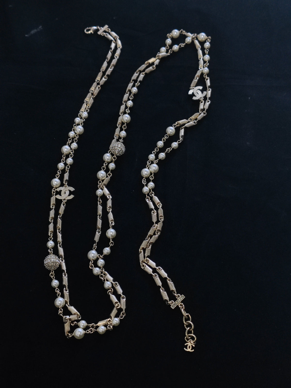Chanel - Other - Gold-tone metal with imitation pearls and crystal embellishments - Gold