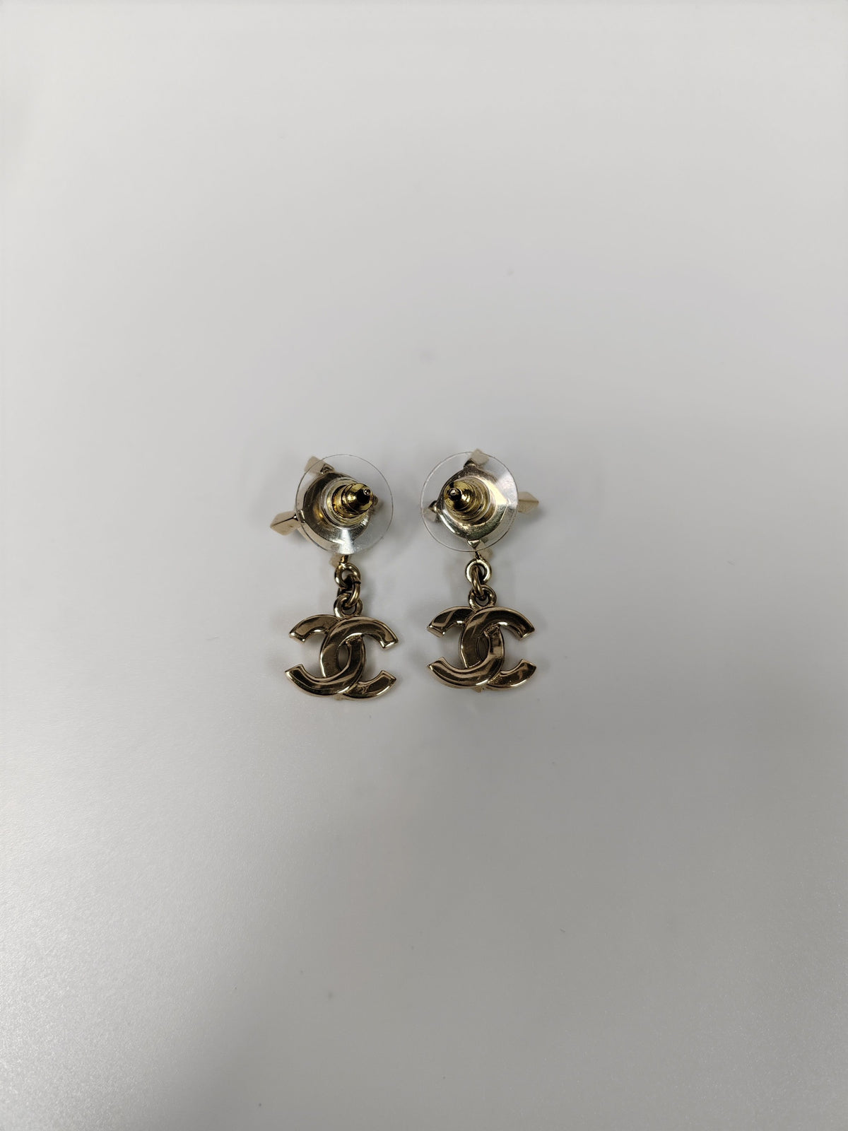 Chanel - Other - Gold-tone metal with imitation pearls and crystal embellishments - Gold
