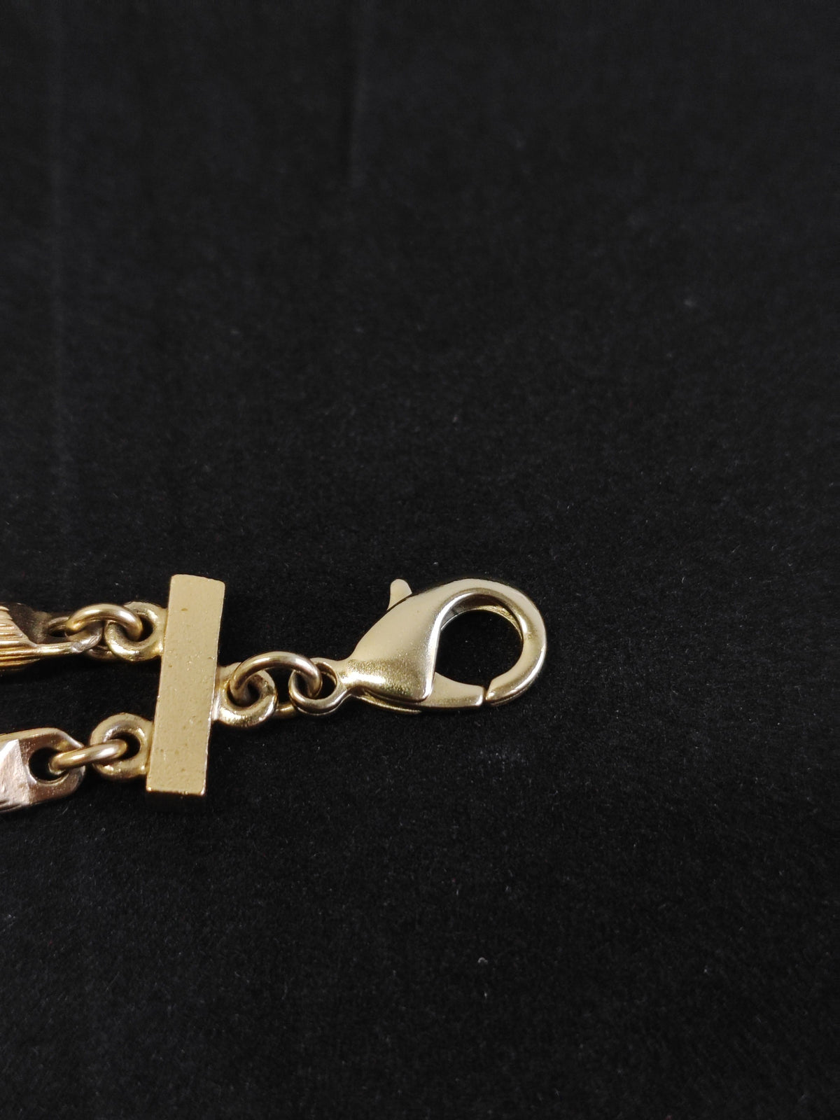 Chanel - Other - Gold-tone metal with imitation pearls and crystal embellishments - Gold