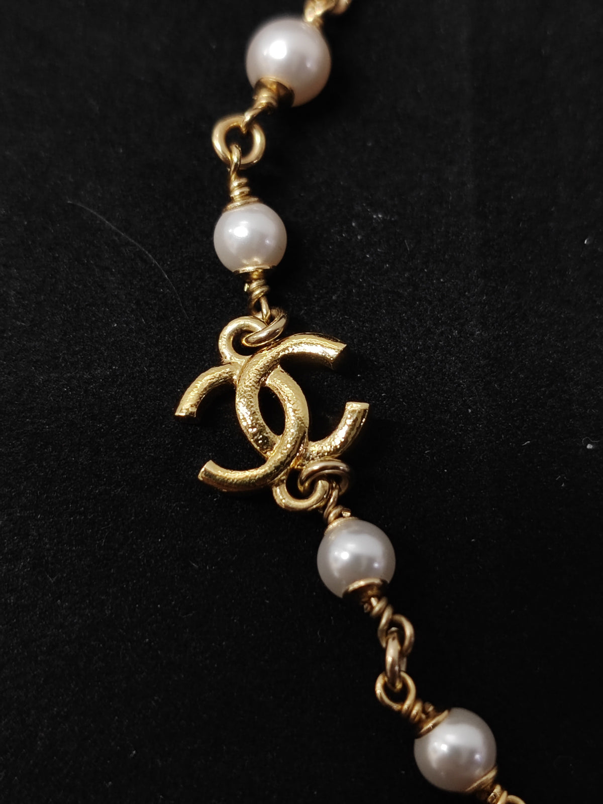 Chanel - Other - Gold-tone metal with imitation pearls and glass crystals. - Gold