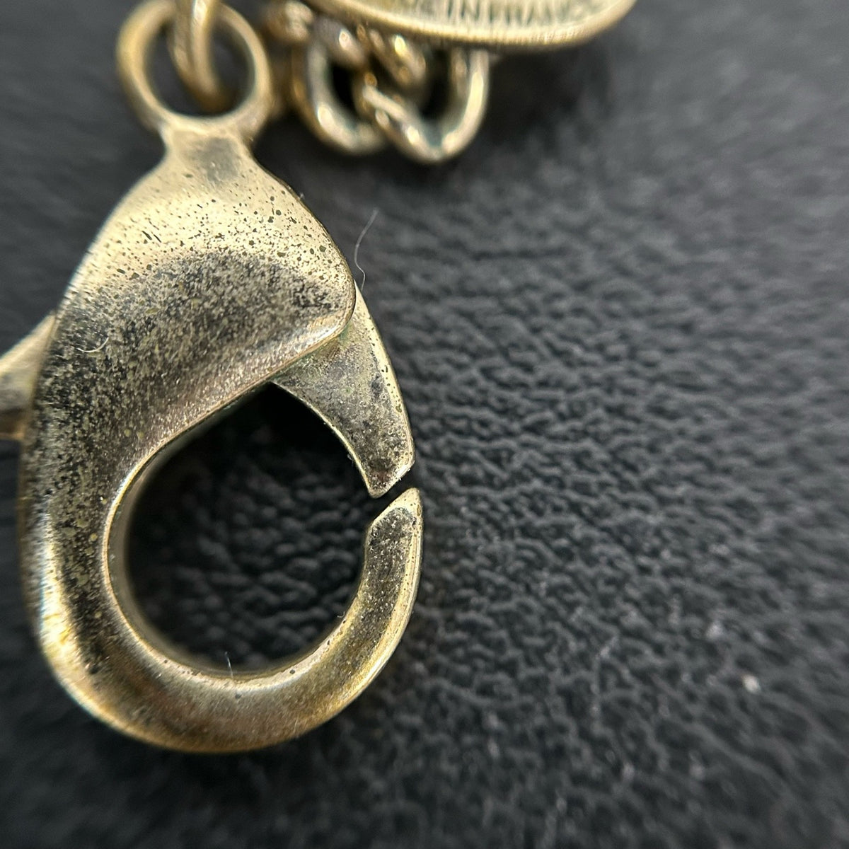 Chanel - Other - Gold-tone metal with imitation pearls. - Gold