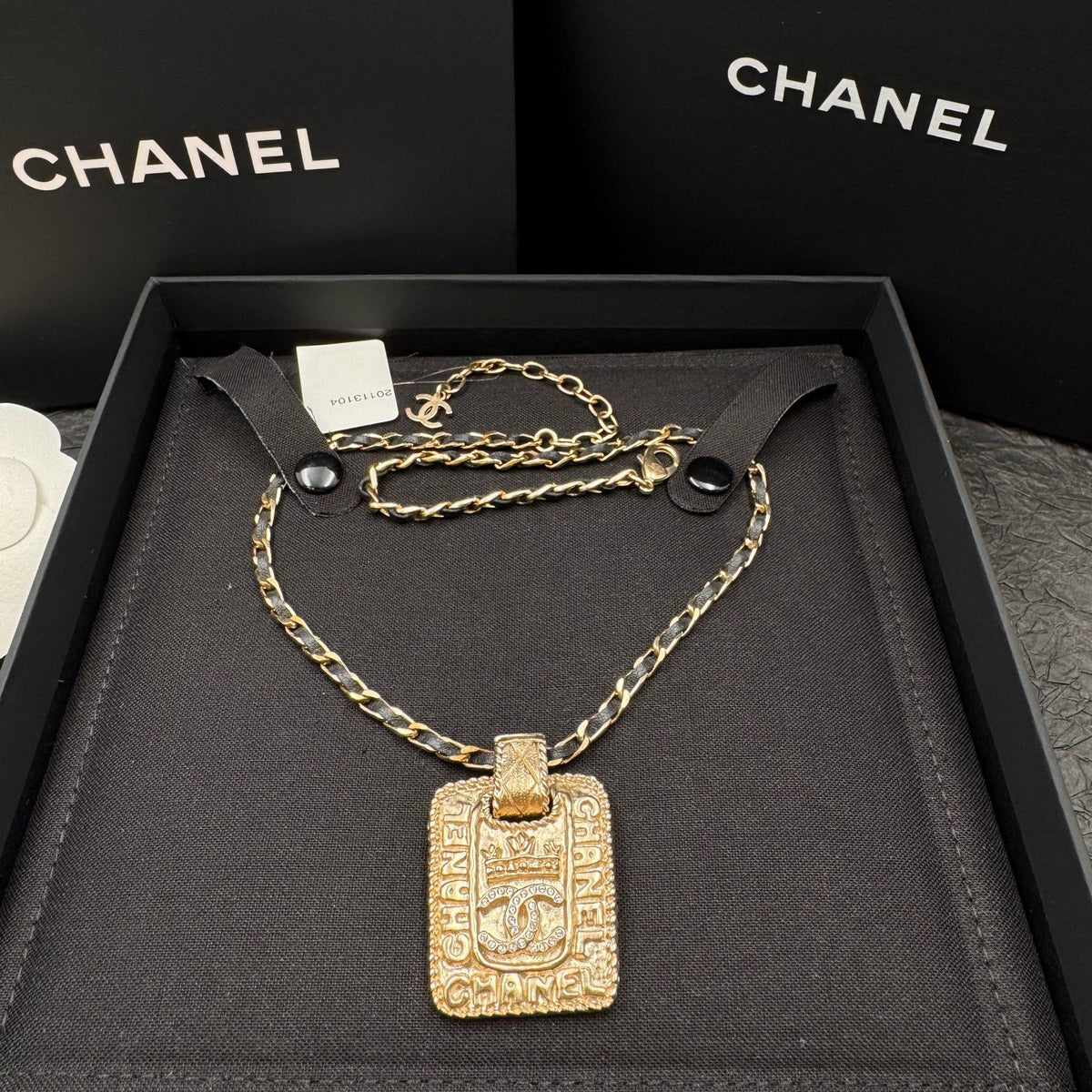 Chanel - Other - Gold-tone metal with leather interwoven into the chain and rhinestone accents. - Gold - (41 + 7)