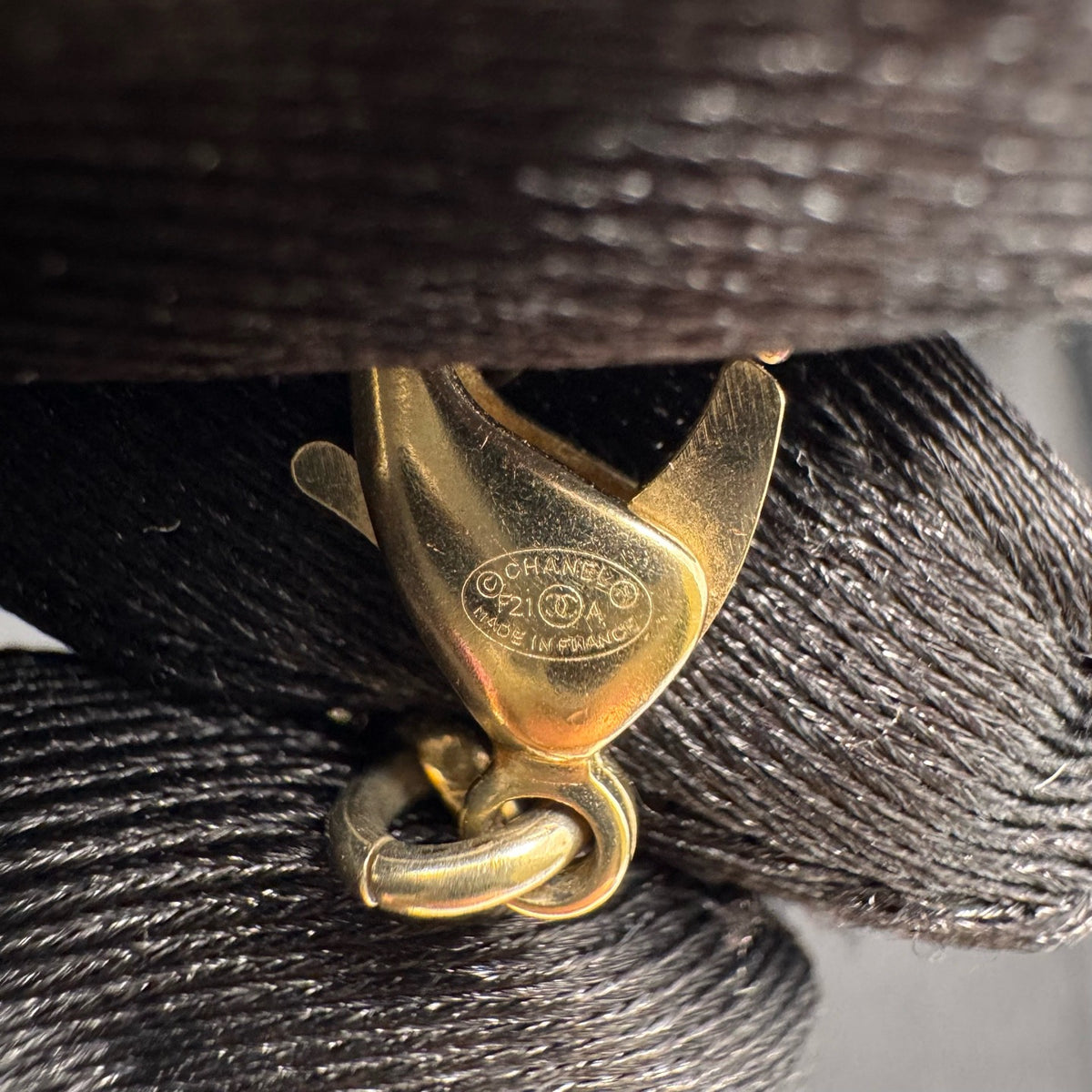 Chanel - Other - Gold-tone metal with leather interwoven into the chain and rhinestone accents. - Gold - (41 + 7)