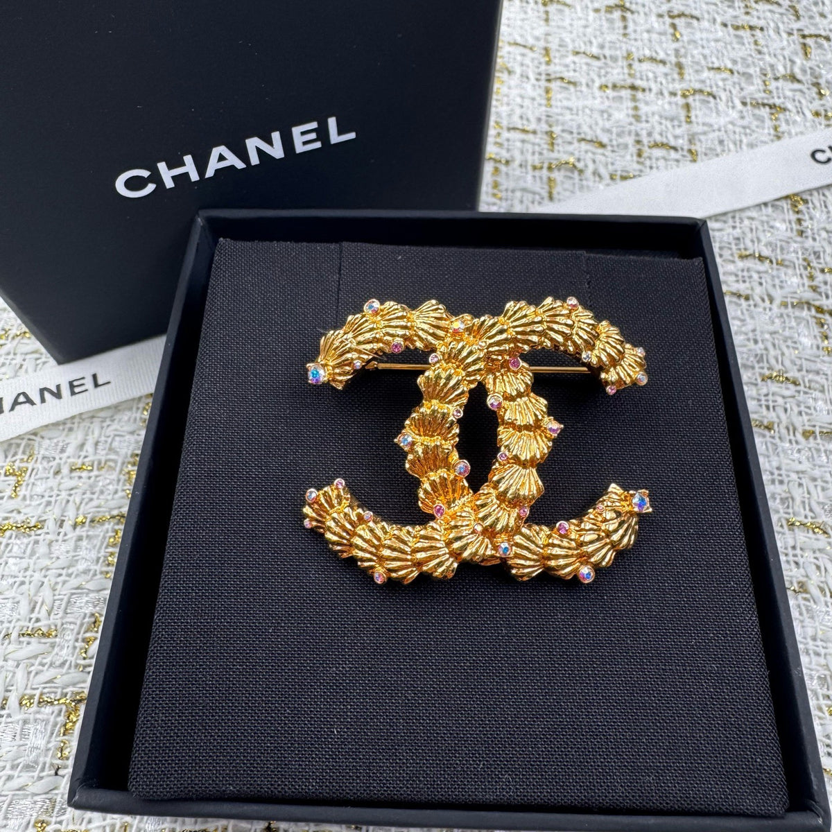 Chanel - Other - Gold-tone metal with multicolour crystal embellishments - Gold