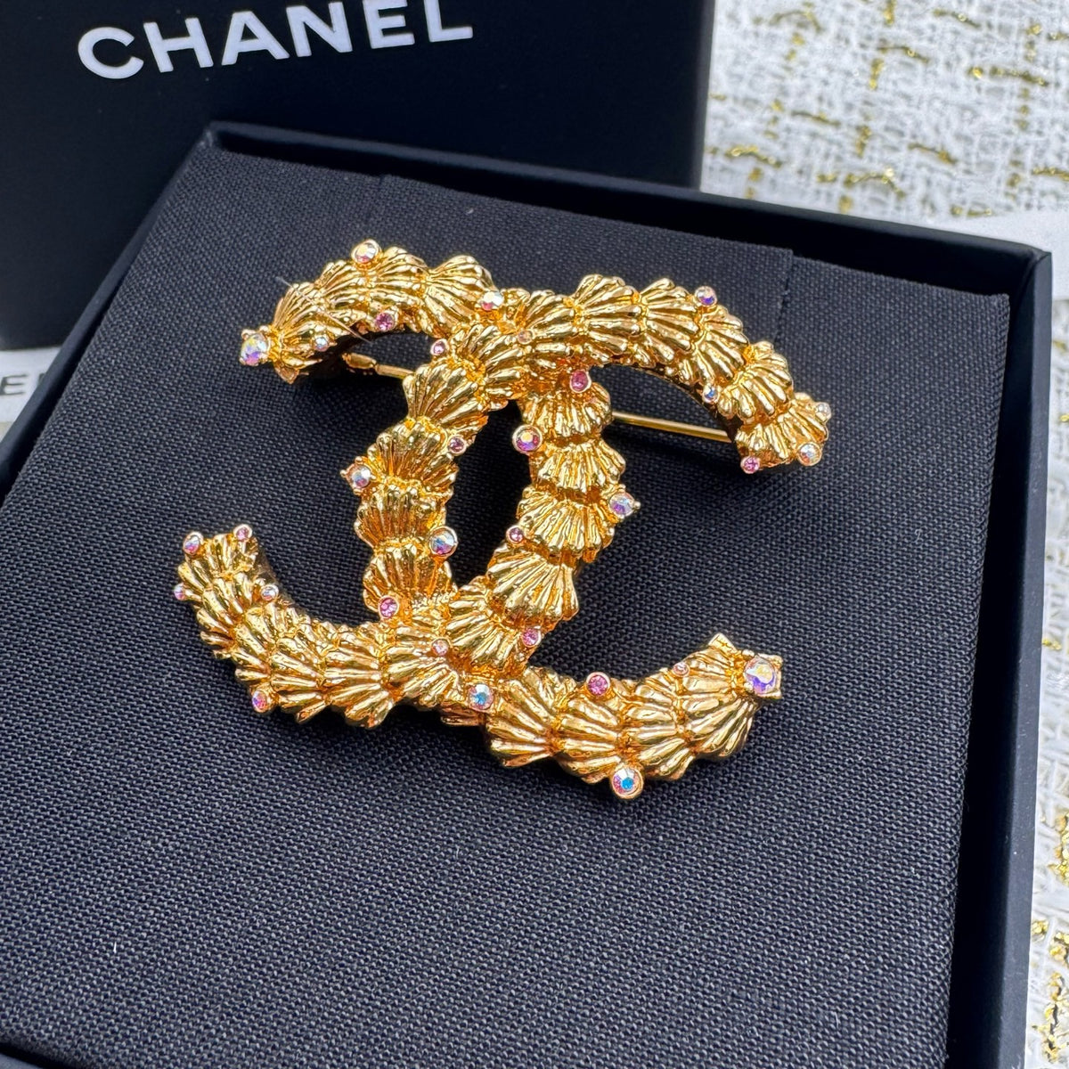 Chanel - Other - Gold-tone metal with multicolour crystal embellishments - Gold
