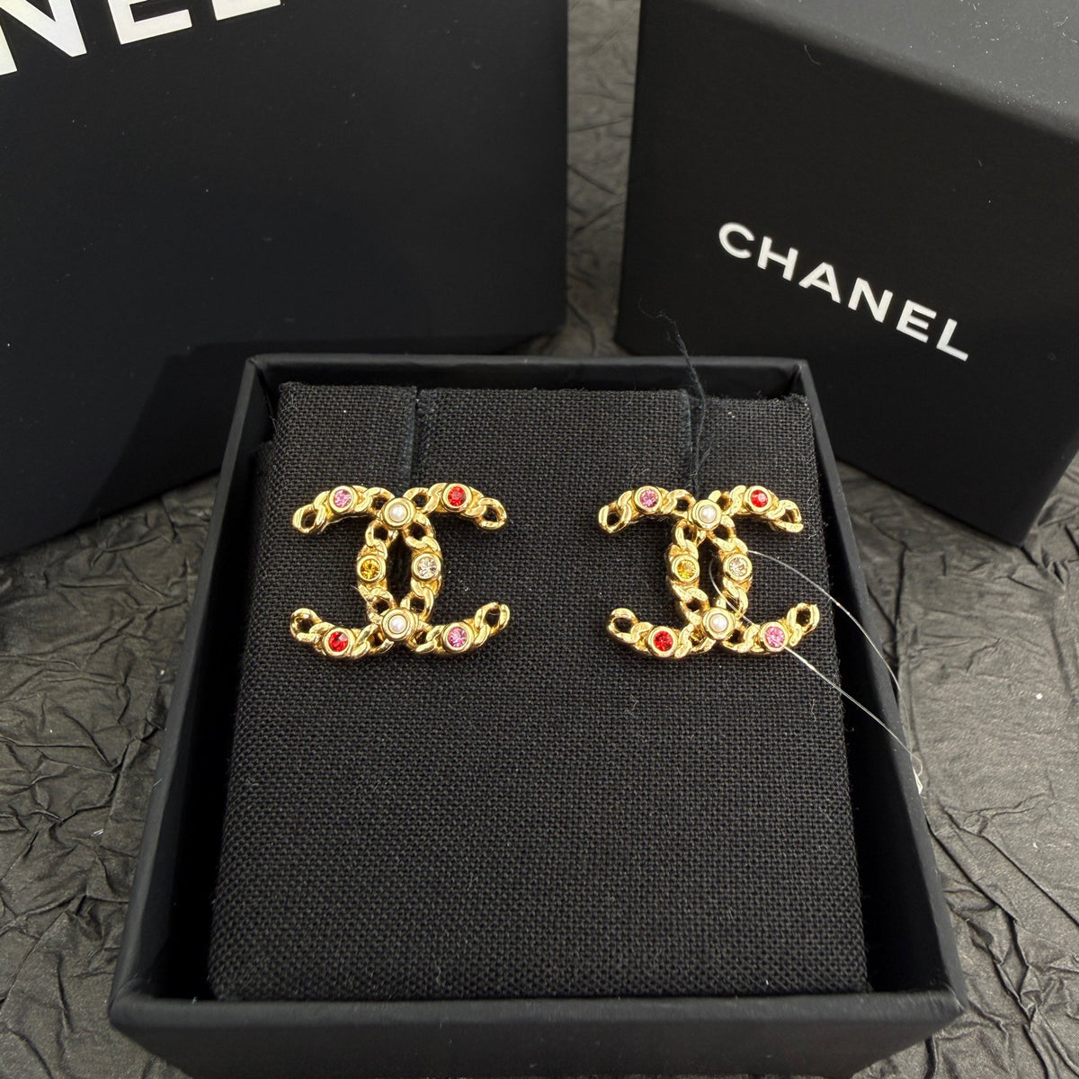 Chanel - Other - Gold-tone metal with multicolour crystal-like stones and pearl-like accents - Multicolour