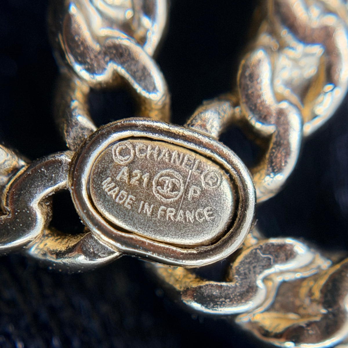 Chanel - Other - Gold-tone metal with multicolour crystal-like stones and pearl-like accents - Multicolour