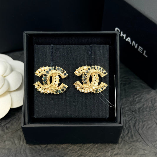 Chanel - Other - Gold-tone metal with pearl-like and colored stone embellishments - Gold