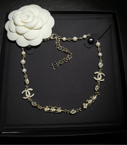 Chanel - Other - Gold-tone metal with pearl-style beads and clear crystal accents - Gold - (38+7 cm)