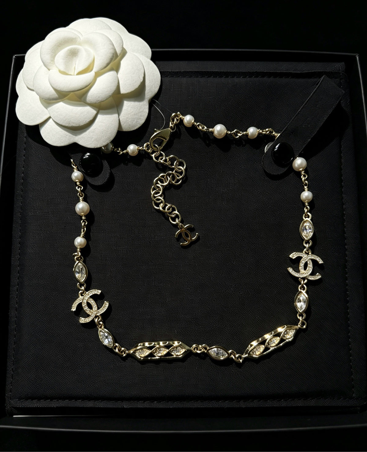 Chanel - Other - Gold-tone metal with pearl-style beads and clear crystal accents - Gold - (38+7 cm)