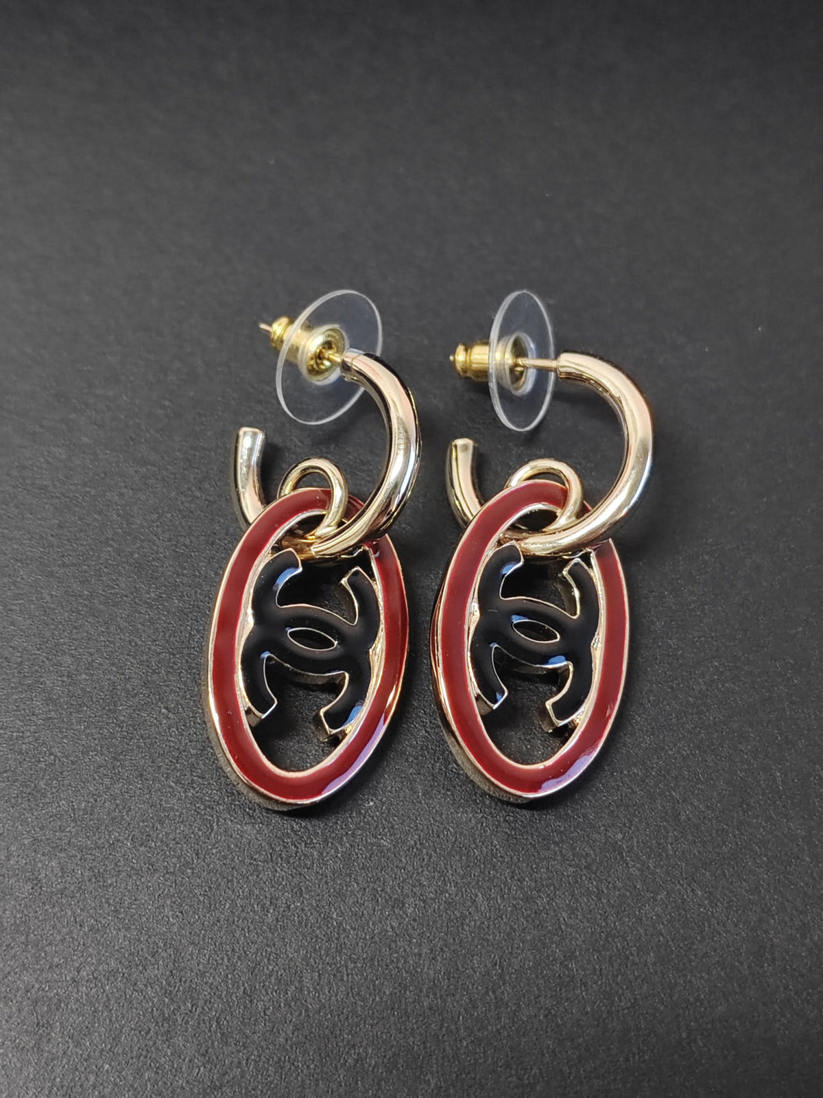Chanel - Other - Gold-tone metal with red and black enamel details - Red
