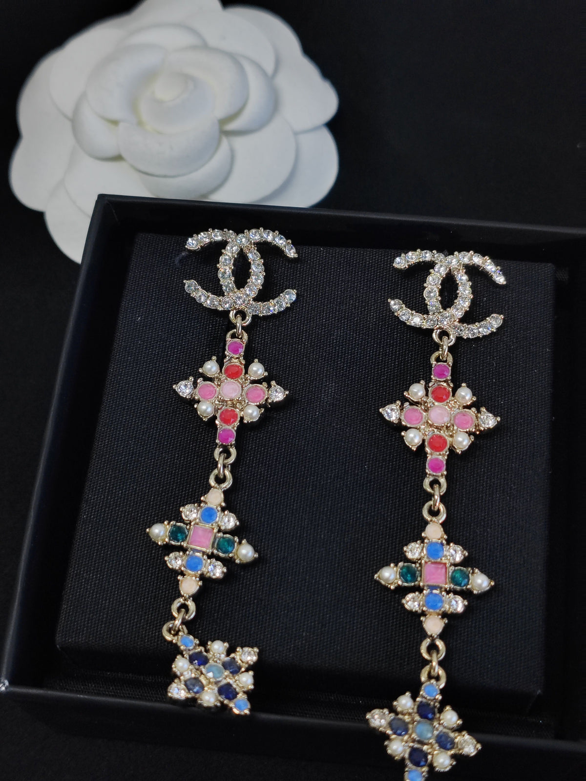 Chanel - Other - Gold-tone metal with rhinestone, faux pearl and multicoloured decorative embellishments - Multicolour