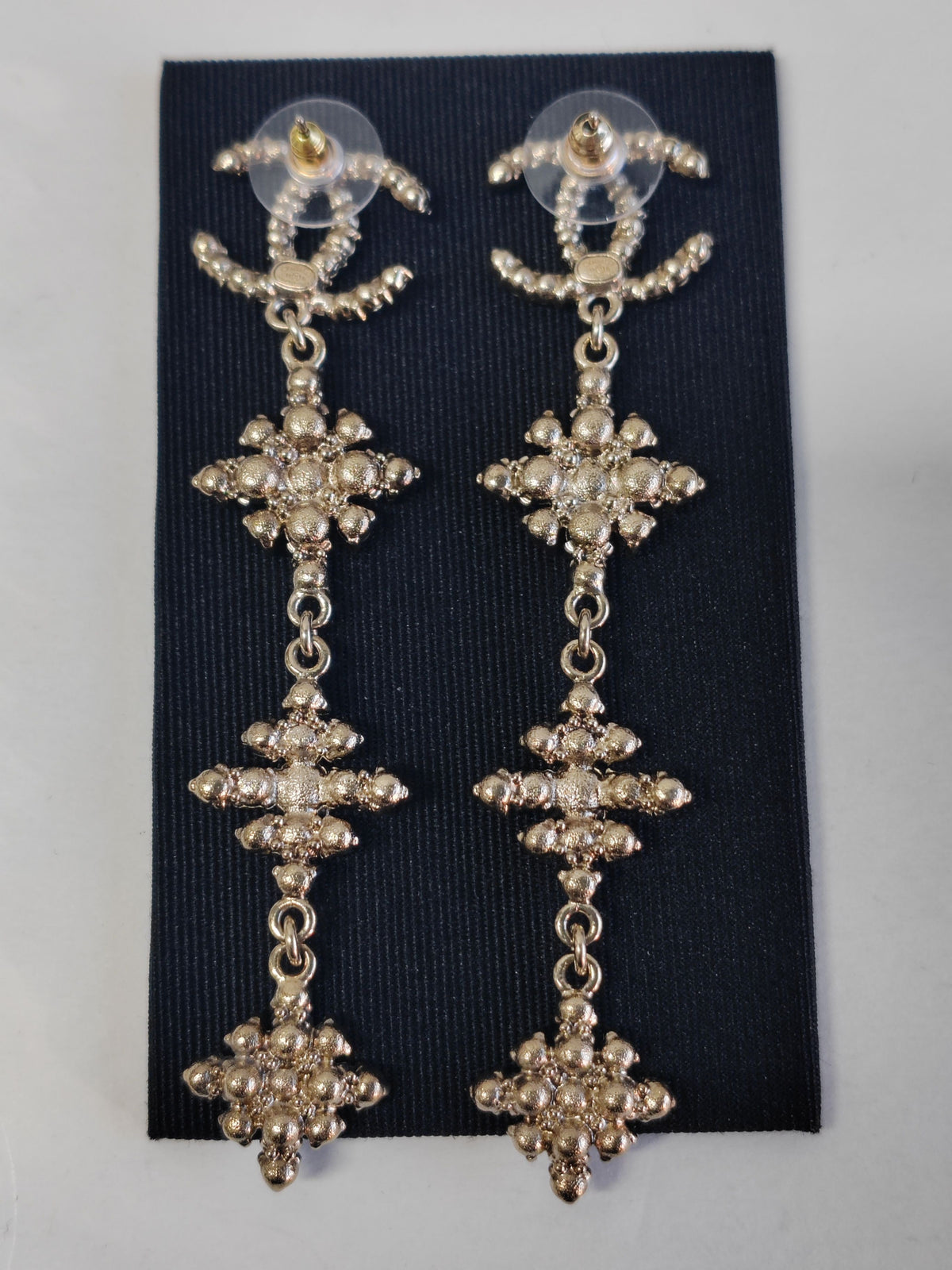 Chanel - Other - Gold-tone metal with rhinestone, faux pearl and multicoloured decorative embellishments - Multicolour