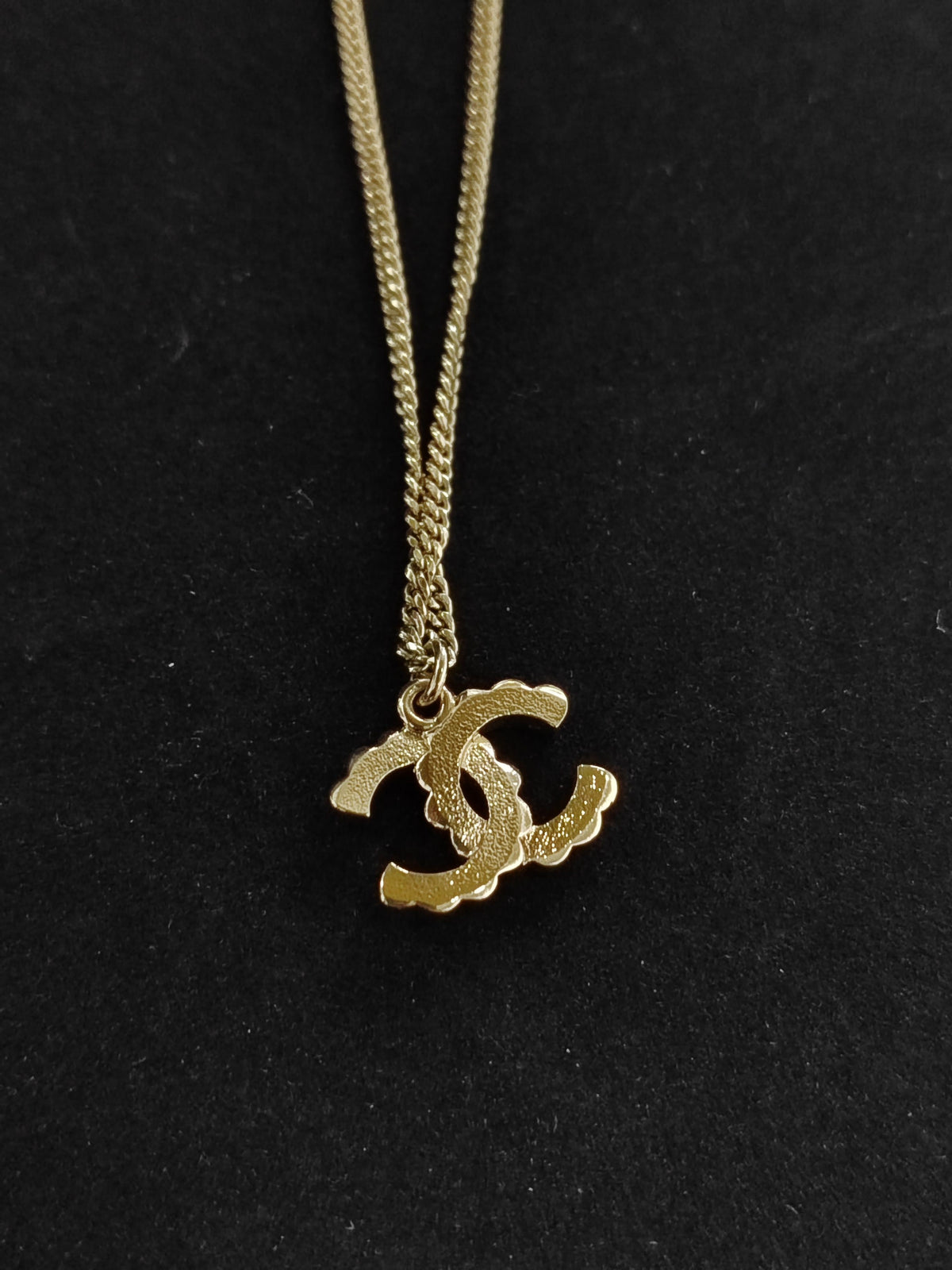 Chanel - Other - Gold-tone metal with white and black decorative accents - Gold