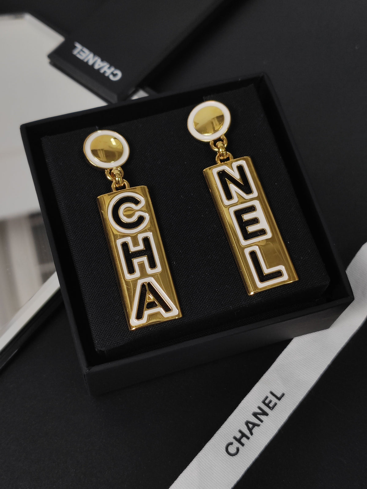 Chanel - Other - Gold-tone metal with white enamel accents - Gold
