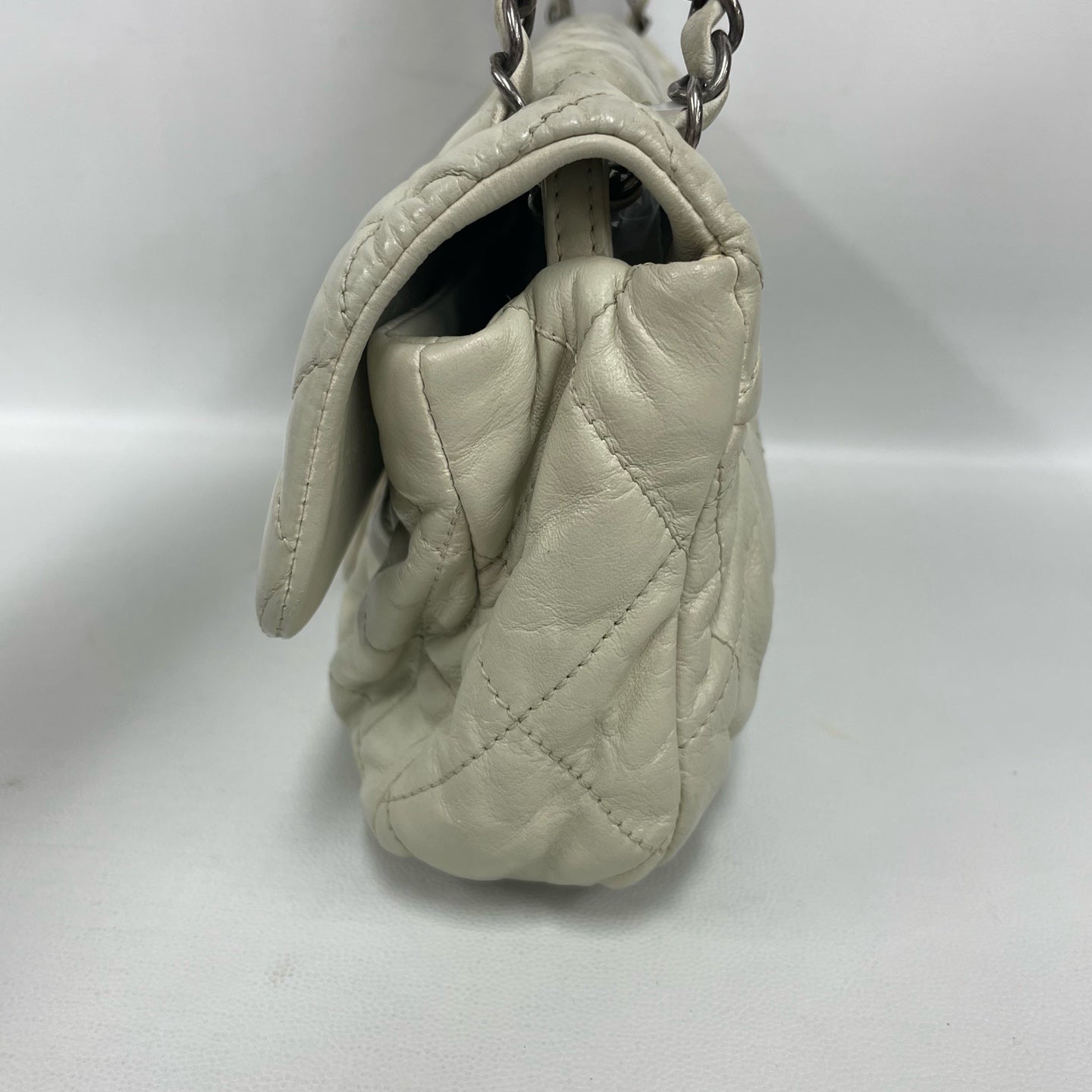 Chanel - Other - Lambskin leather - White - (medium)