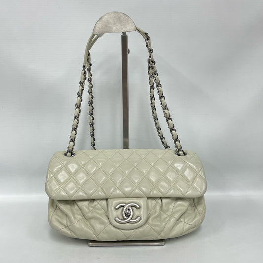 Chanel - Other - Lambskin leather - White - (medium)