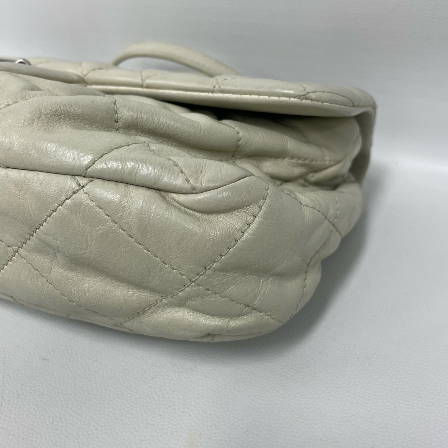 Chanel - Other - Lambskin leather - White - (medium)