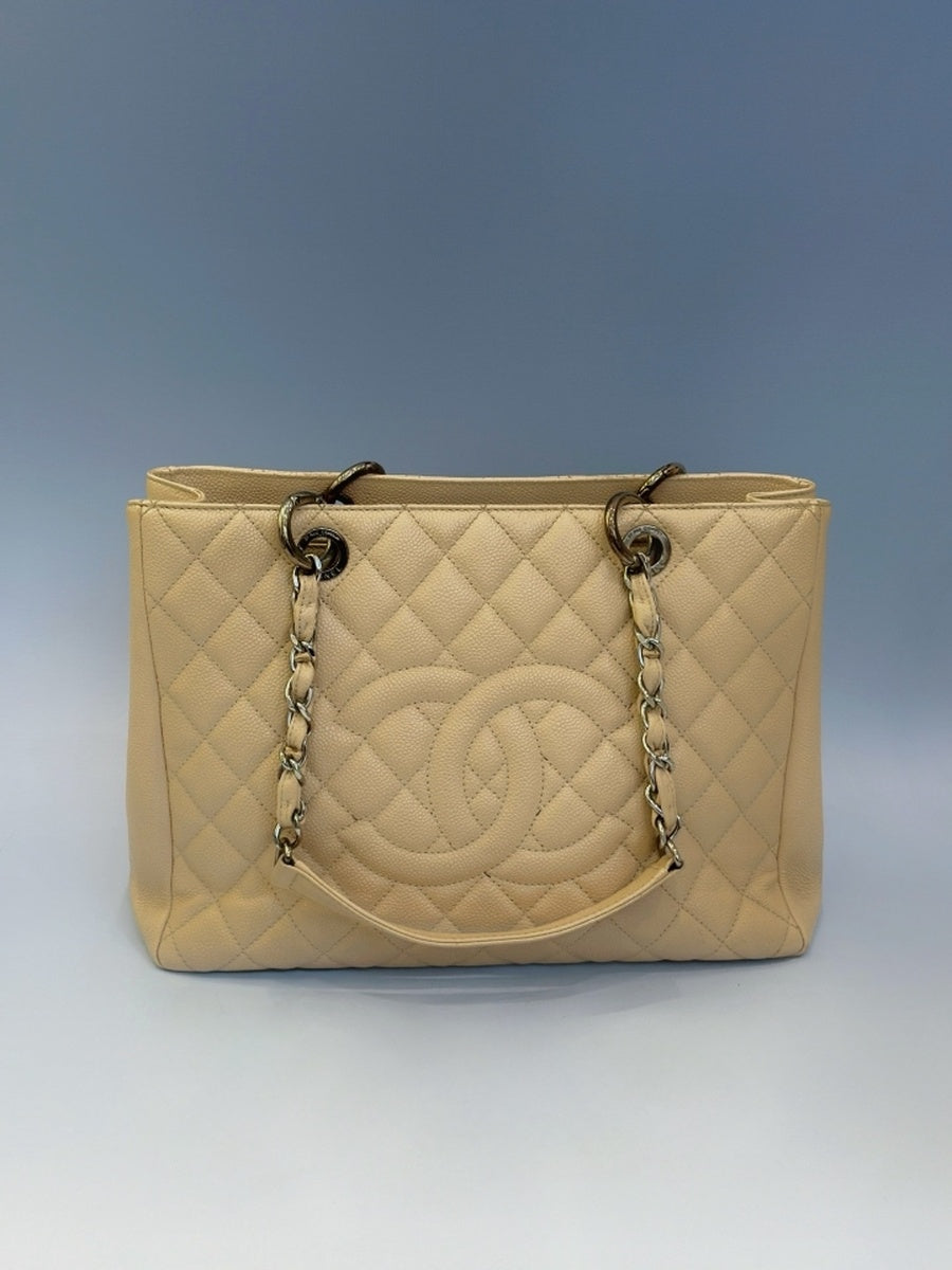 Chanel - Other - Leather - Beige - (medium)