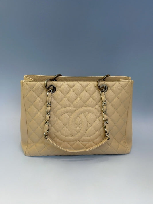Chanel - Other - Leather - Beige - (medium)