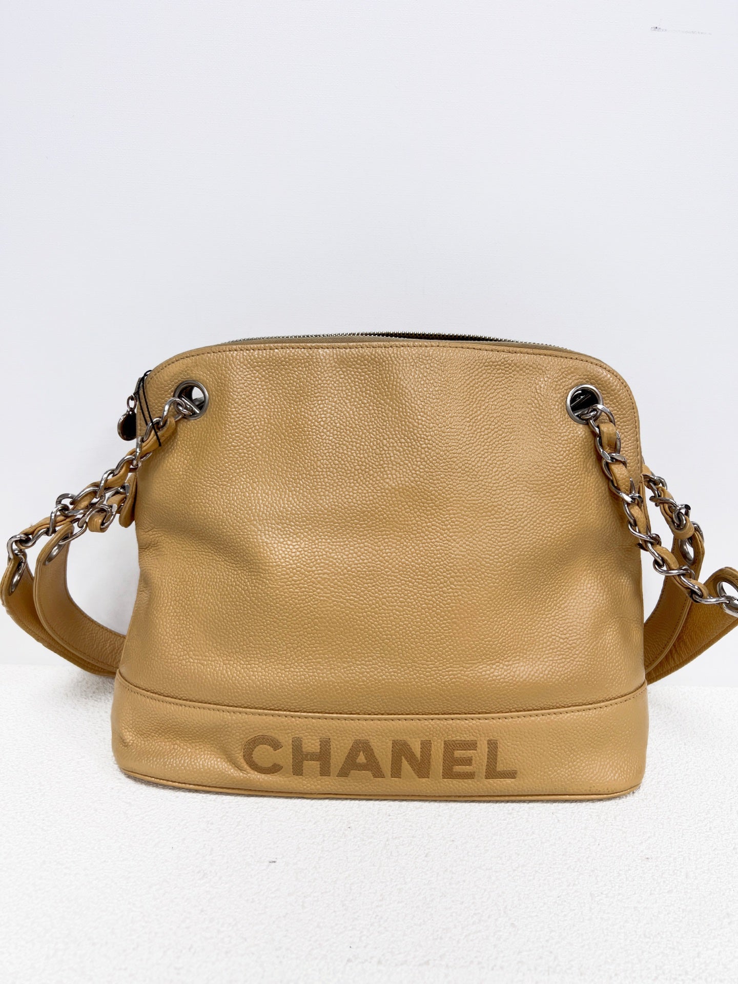 Chanel - Other - Leather - Beige - (medium)