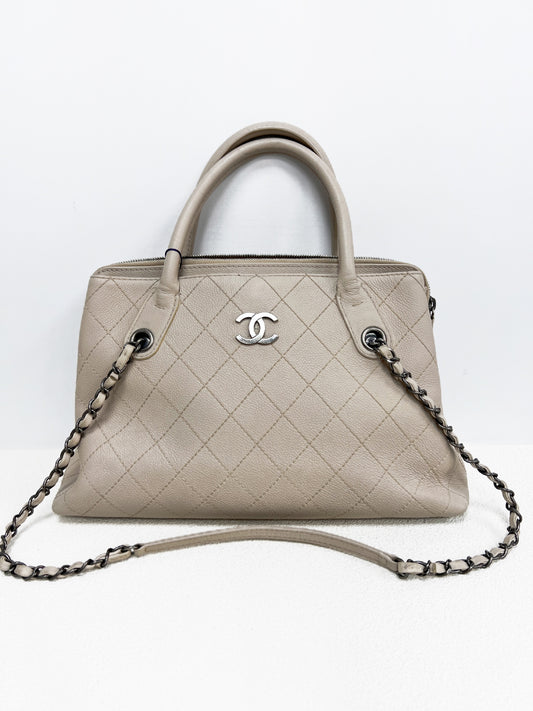 Chanel - Other - Leather - Beige - (medium)