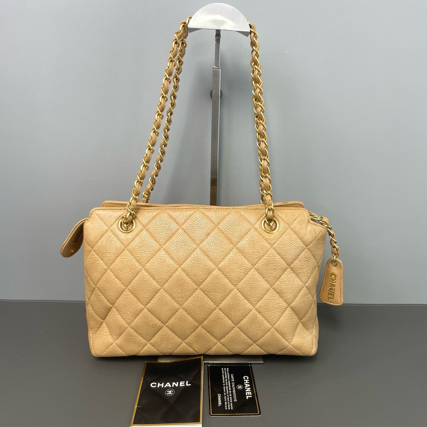 Chanel - Other - Leather - Beige - (medium)