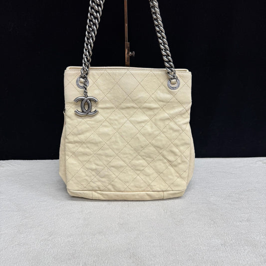 Chanel - Other - Leather - Beige - (medium)
