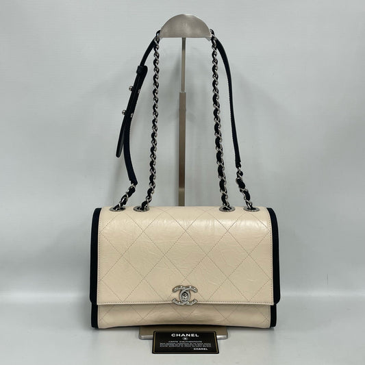 Chanel - Other - Leather - Beige - (medium)